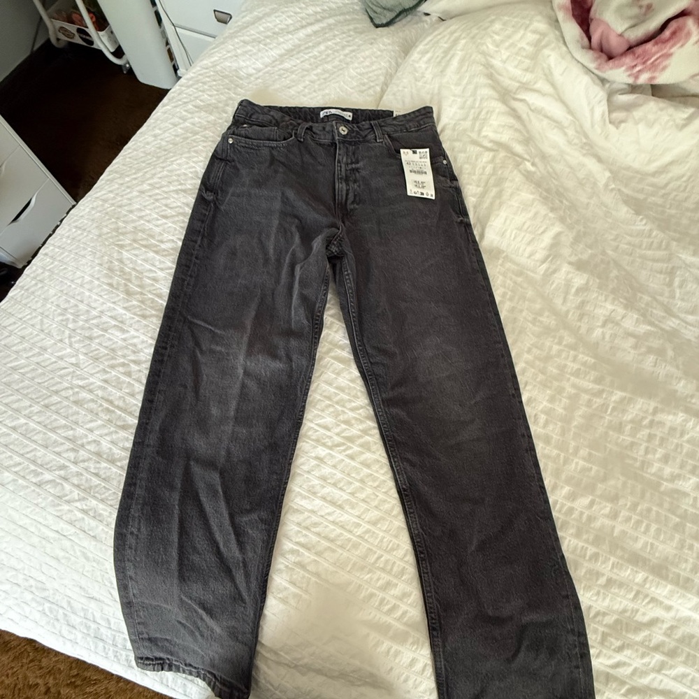 ZARA MOM JEAS